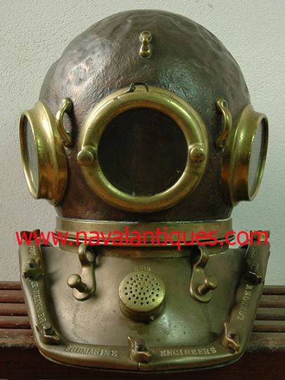 Escafandra antigua CE. Heinke & Co